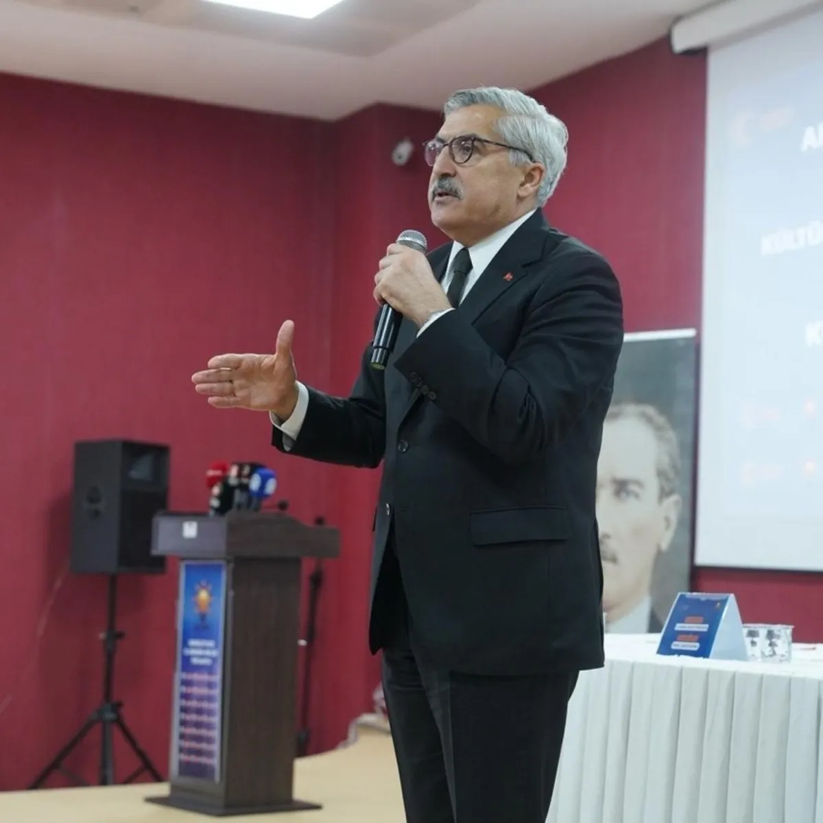 AK Partili Yayman: CHP varoluş krizi yaşıyor