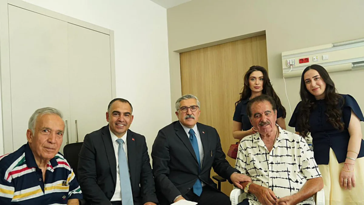 AK Partili Yayman'dan İbrahim Tatlıses'e hastane ziyareti