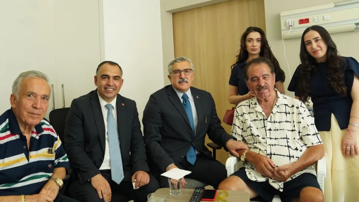 AK Partili Yayman'dan Tatlıses'e hastane ziyareti