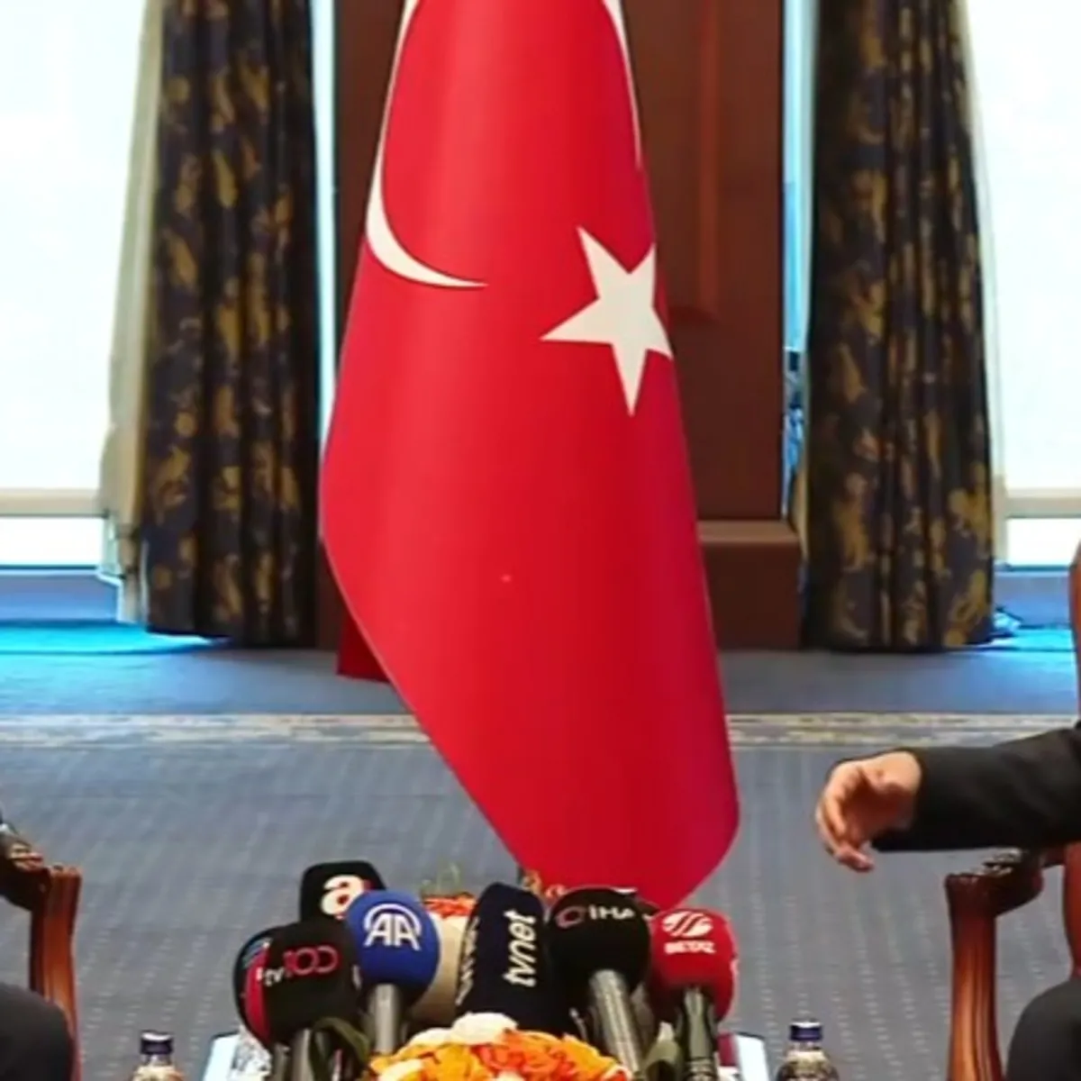 AK Parti'ye 3 bayram sonra ilk ziyaret CHP'den