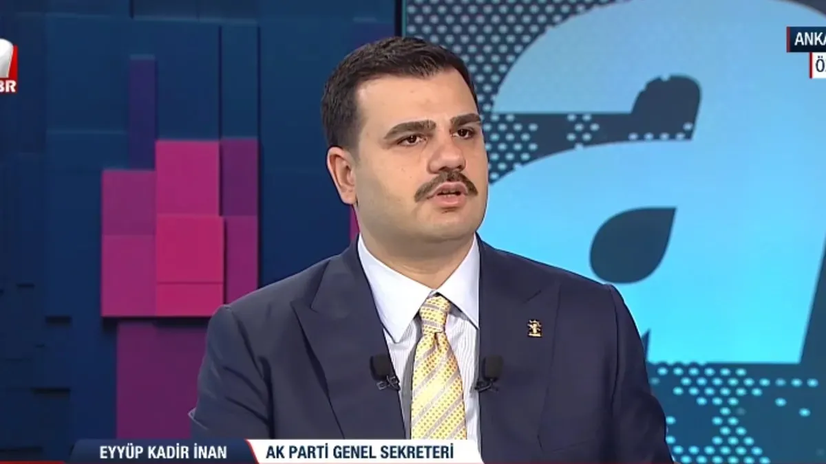 AK Parti'ye İl ve İlçe Belediye Başkanı Katılımı