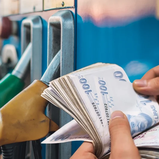 Akaryakıta Büyük İndirim: Benzin ve Motorin Fiyatları Güncellendi