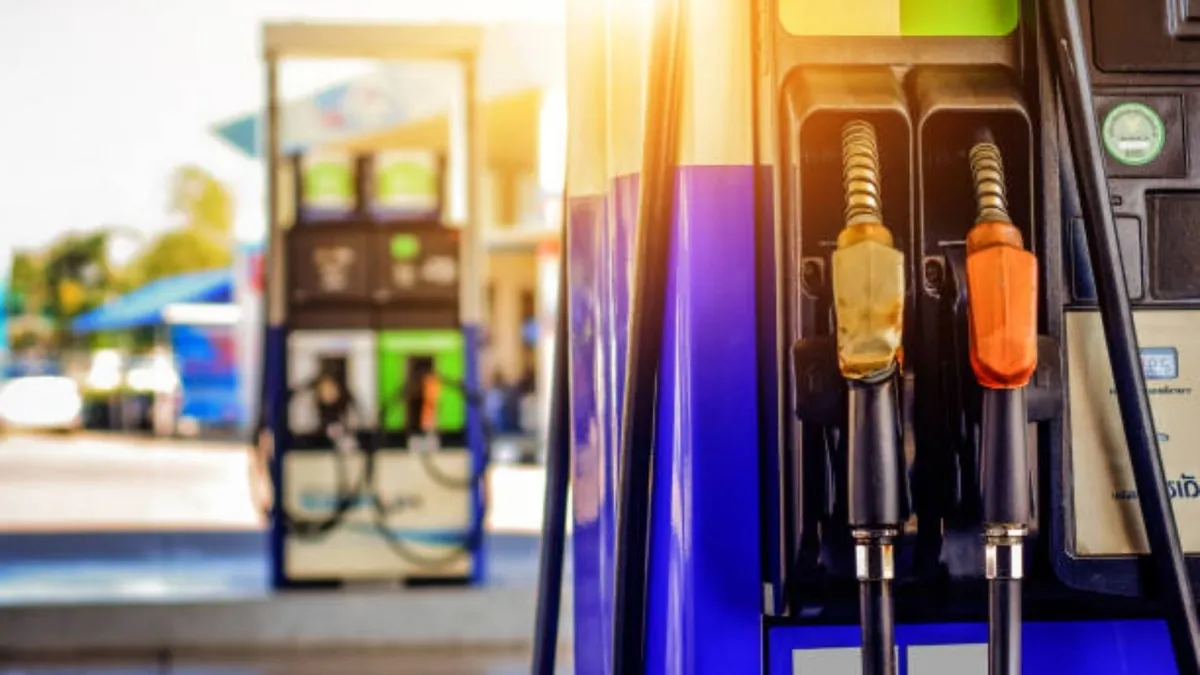 Akaryakıtta Çifte Değişim: Motorine Zam, Benzine İndirim