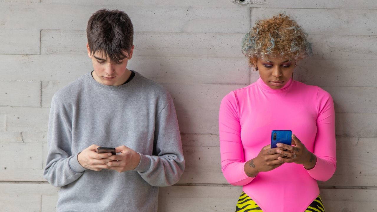 Akıllı telefonlar doğum oranlarını düşürüyor mu? Bilim ikiye bölündü
