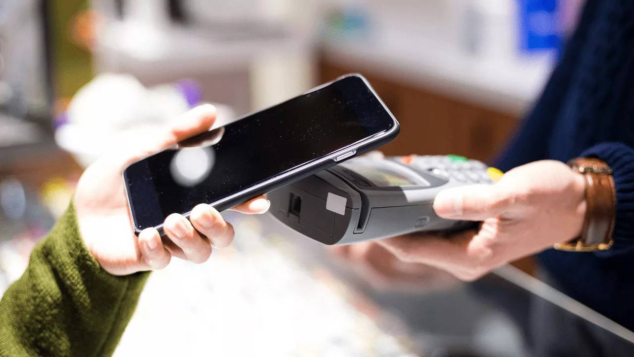 Akıllı telefonlar POS cihazına dönüşüyor: Paratika ve Nearpay işbirliği
