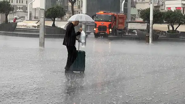 AKOM duyurdu: İstanbul'da perşembe günü sağanak bekleniyor