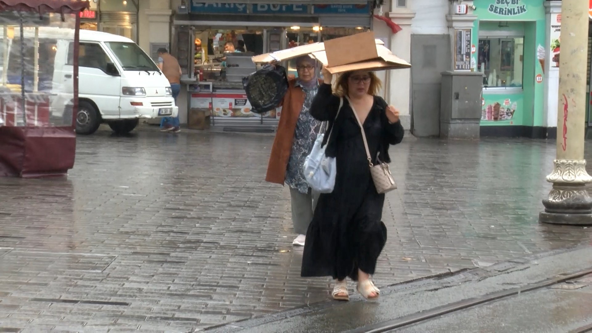 AKOM tarih verdi: İstanbul'a yağmur geliyor
