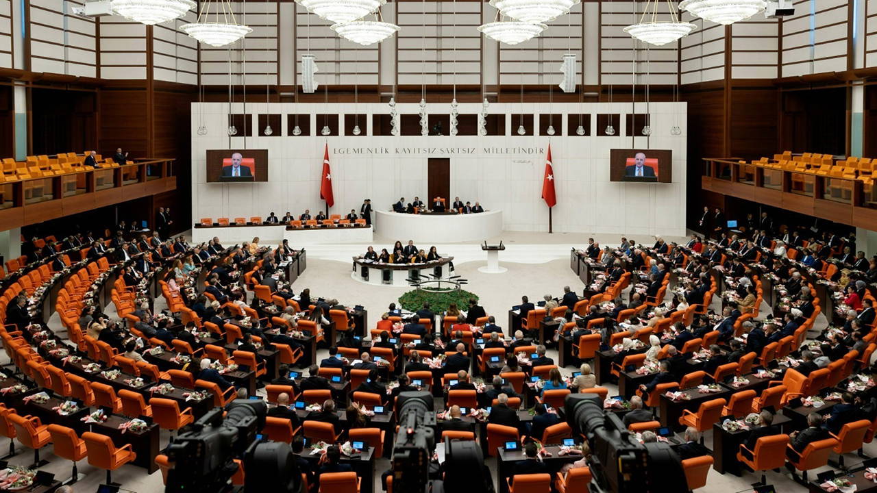 AKP'den muhalefete 'çerçeve yasa' ön bilgilendirmesi: Süreç bugün başlıyor