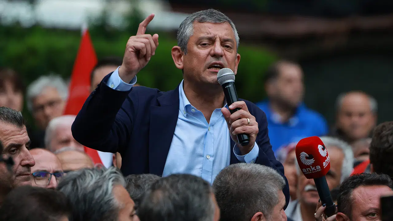 AKP kulislerinde Özgür Özel'in yeni parti senaryosu: 'İktidar yakından izliyor