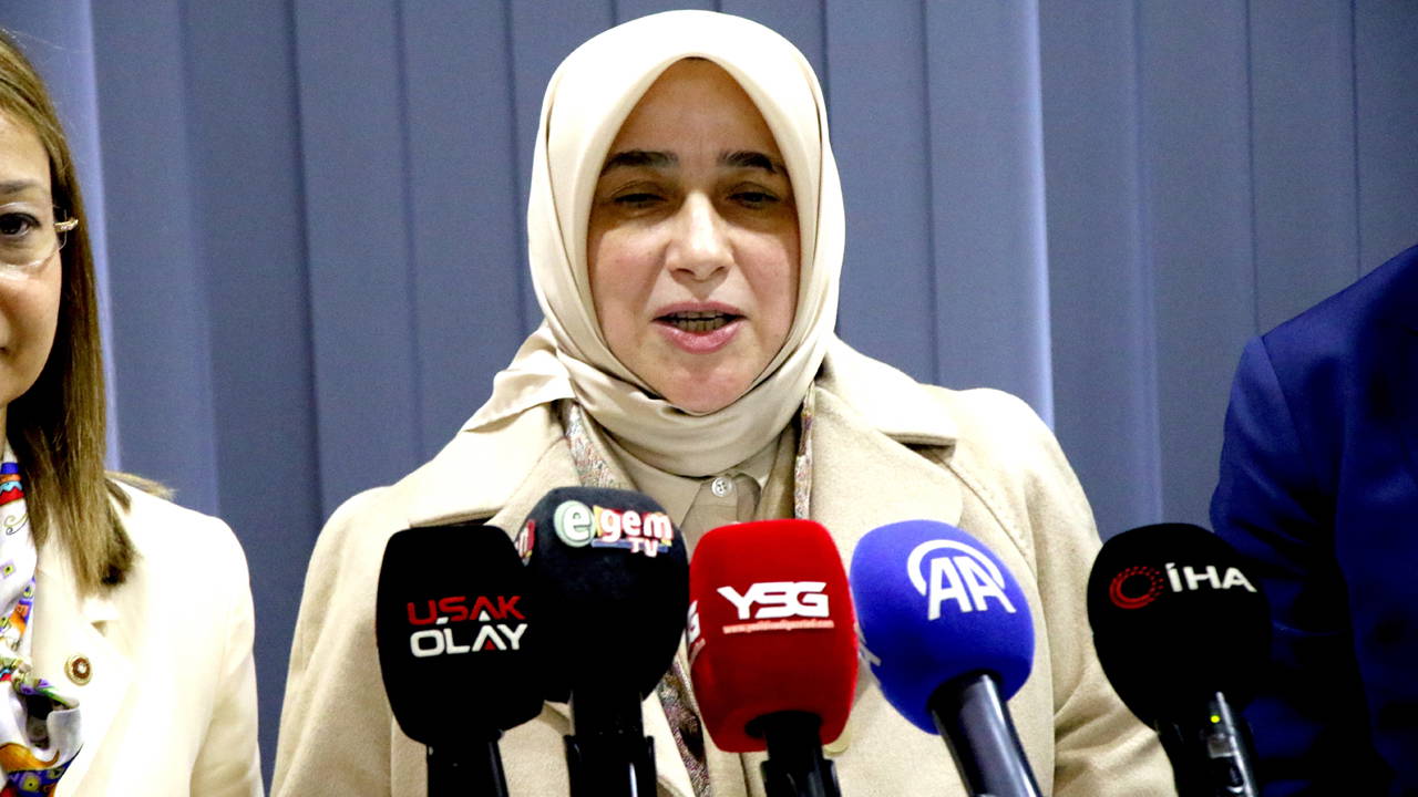 AKP'li Özlem Zengin'den Seçim Sinyali: 'Kendini Yenileyen Parti