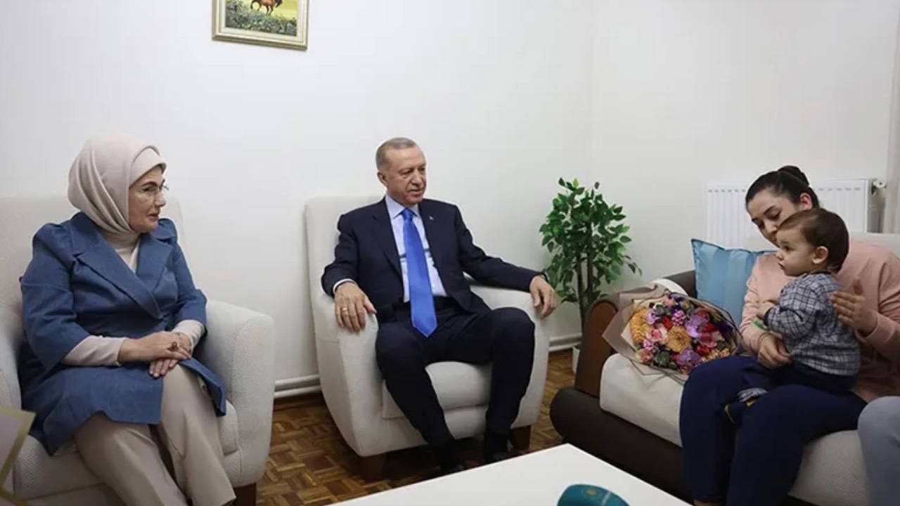 AKP saha çalışmalarını artırıyor: Ayda 5 hane, 2 istifa eden üye, 2 esnaf ziyareti zorunlu