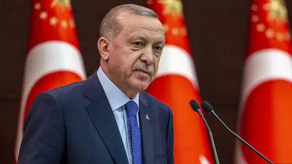 AKP Yeni Anayasa İçin Parti Turlarına Hazırlanıyor: Erdoğan'a Sunum Sonrası Takvim Belli Olacak