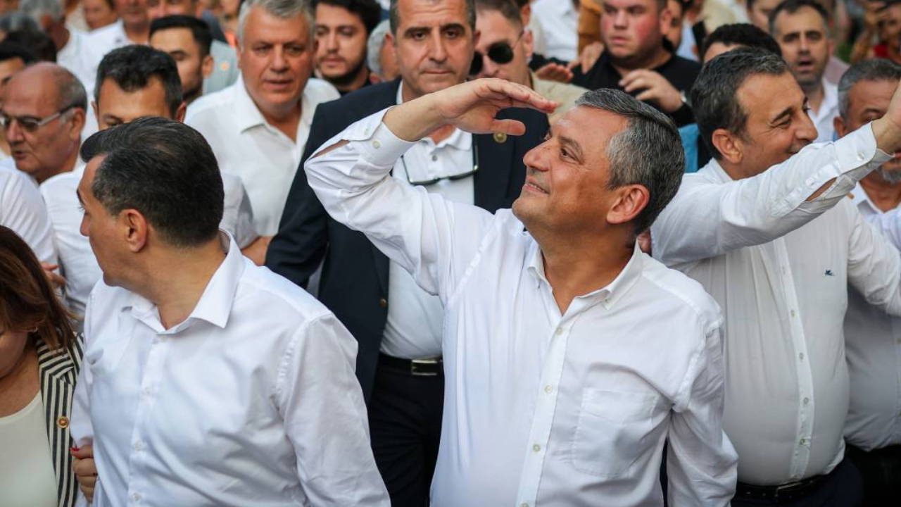 AKP'de YENİ Parti Mesaisi: Anket Sonuçları Masada