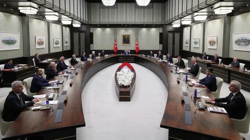 AKP'de 'Köklü Revizyon': Cumhurbaşkanlığı Sistemi'nde Yeni Dönem Sinyali