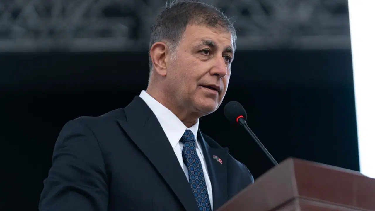 AKP'den Cemil Tugay'a istifa tepkisi: 'Rozetliyken faydası yoktu, bağımsızken de olmaz