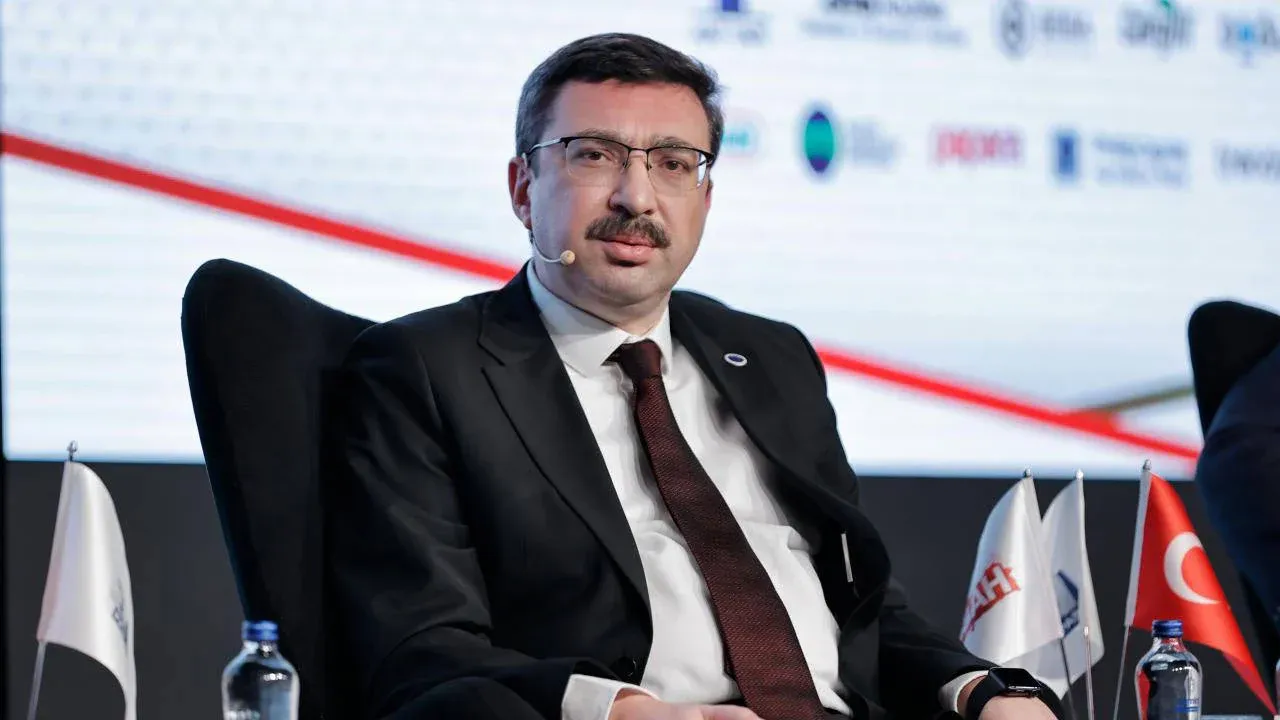 AKP'li isimden eski SPK başkanına sert sözler: "Bunu bir güzel döveceksin