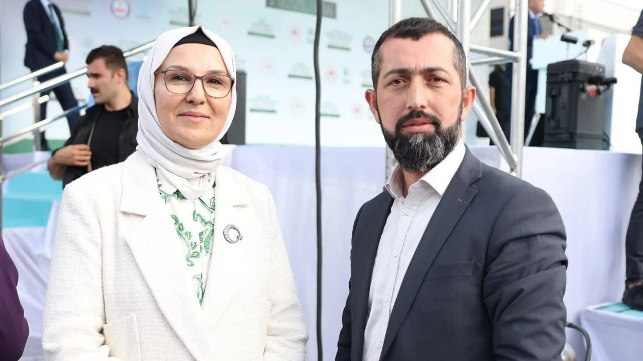 AKP'li belediyede liyakat tartışması: Vekil danışmanı başkan yardımcısı oldu