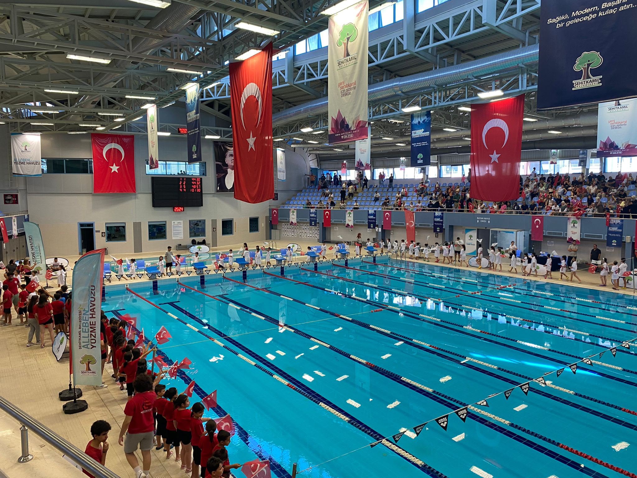 AKP'li belediyenin havuz skandalı meclisi karıştırdı: 'Çocukları değil, ihmali açıklayın