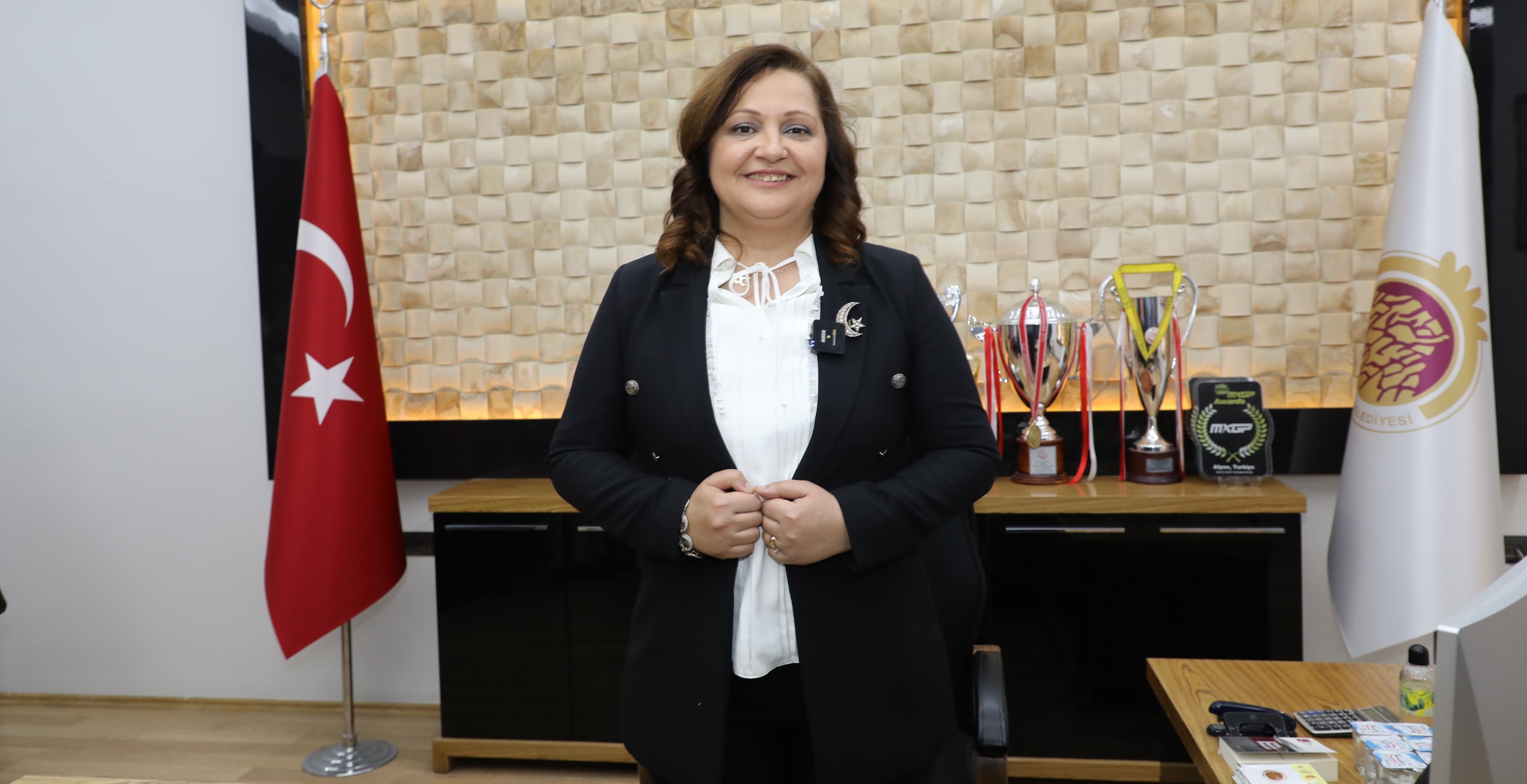 AKP'li Burcu Köksal'ın WhatsApp paylaşımı krize yol açtı