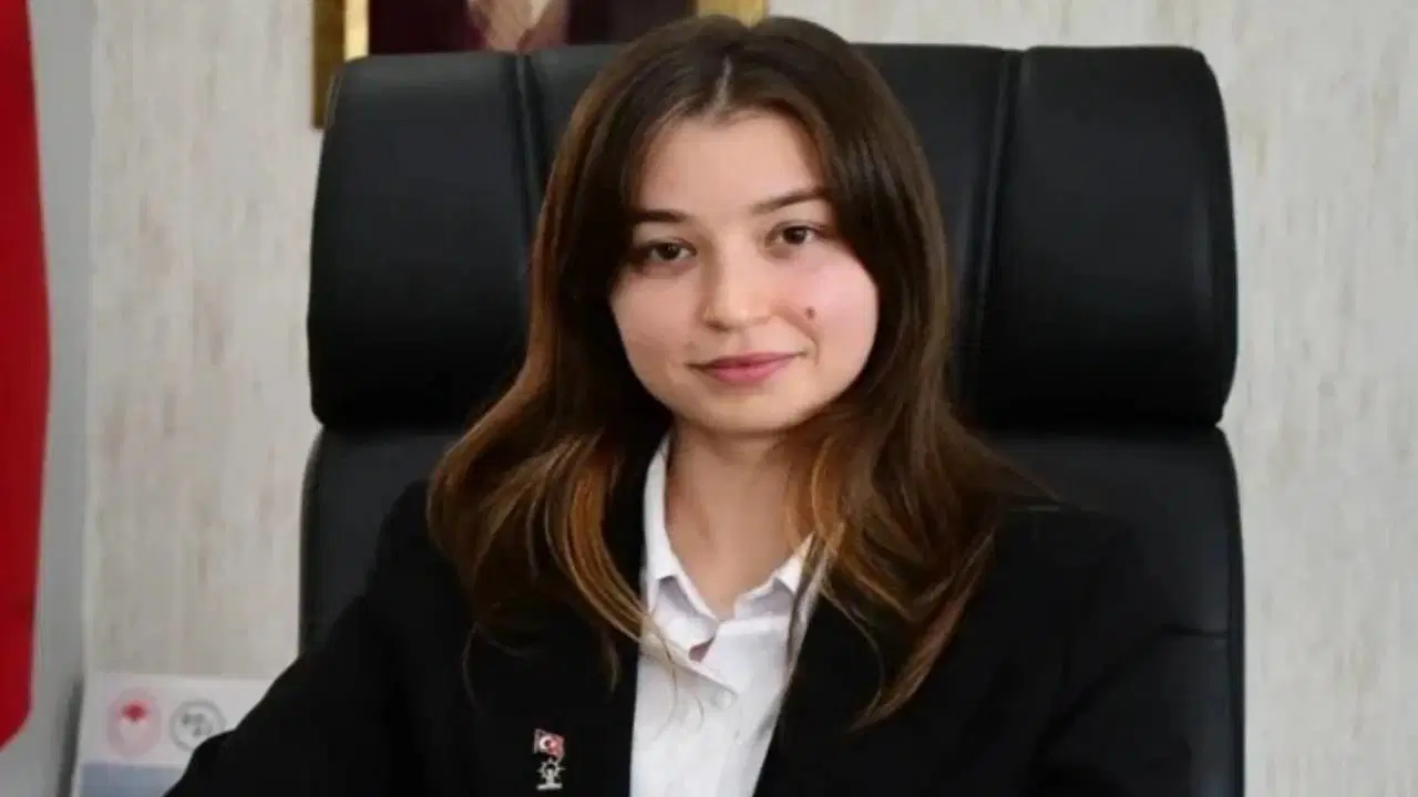 AKP'li meclis üyesinden Atatürkçülere hedef gösteren paylaşım: İstifa dalgası