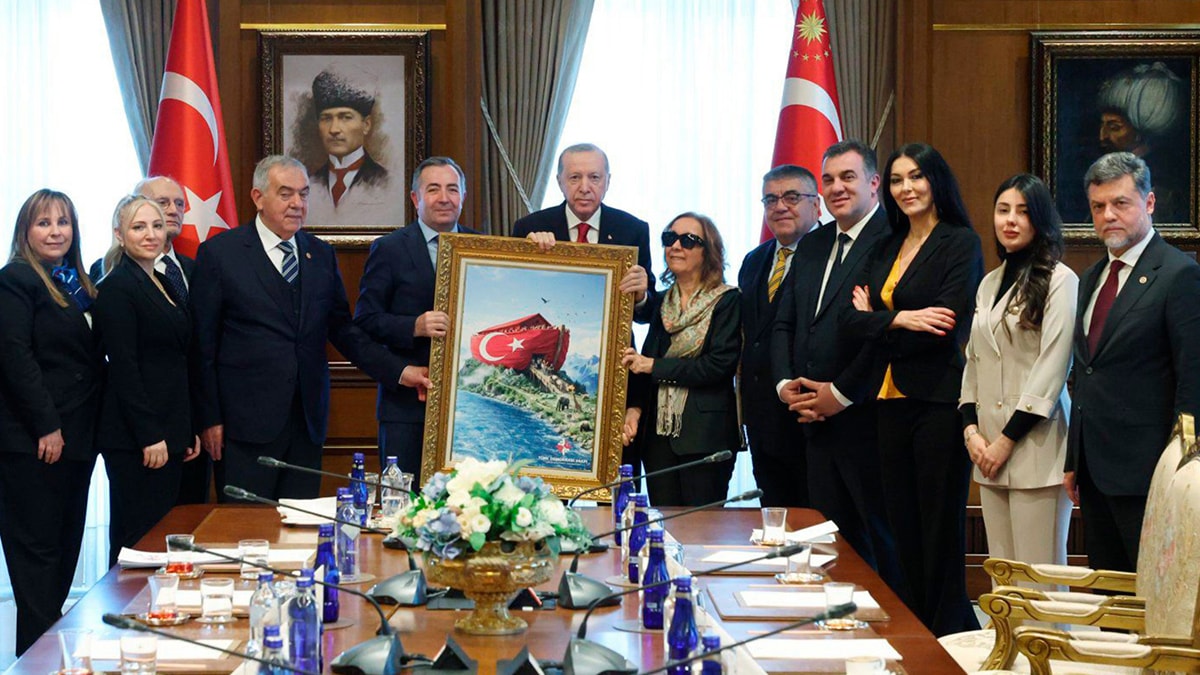 AKP'li Vekil Özbudun: Parlamenter Sisteme Dönelim, Erdoğan Ömür Boyu Cumhurbaşkanı Kalsın