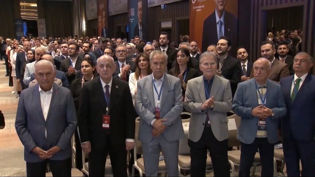 AKP'li milletvekillerinin Sapanca karesi gündem oldu