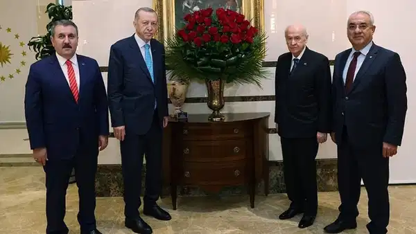 Aksakal'dan Bahçeli'ye Öcalan tepkisi: 'Milletin aklıyla alay etmek