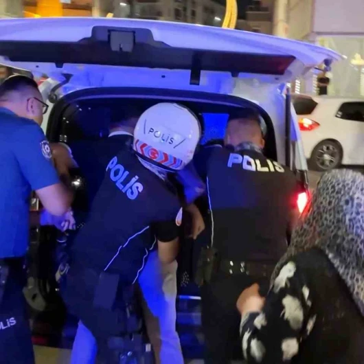 Aksaray'da Aile Kavgası: Polis Anı Yaşattı
