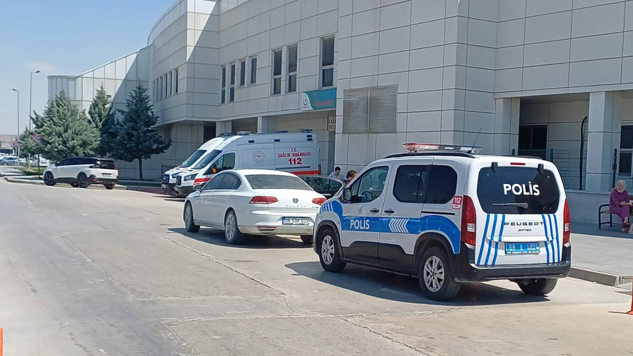 Aksaray'da Balkondan Düşen 2 Yaşındaki Çocuk Yaralandı