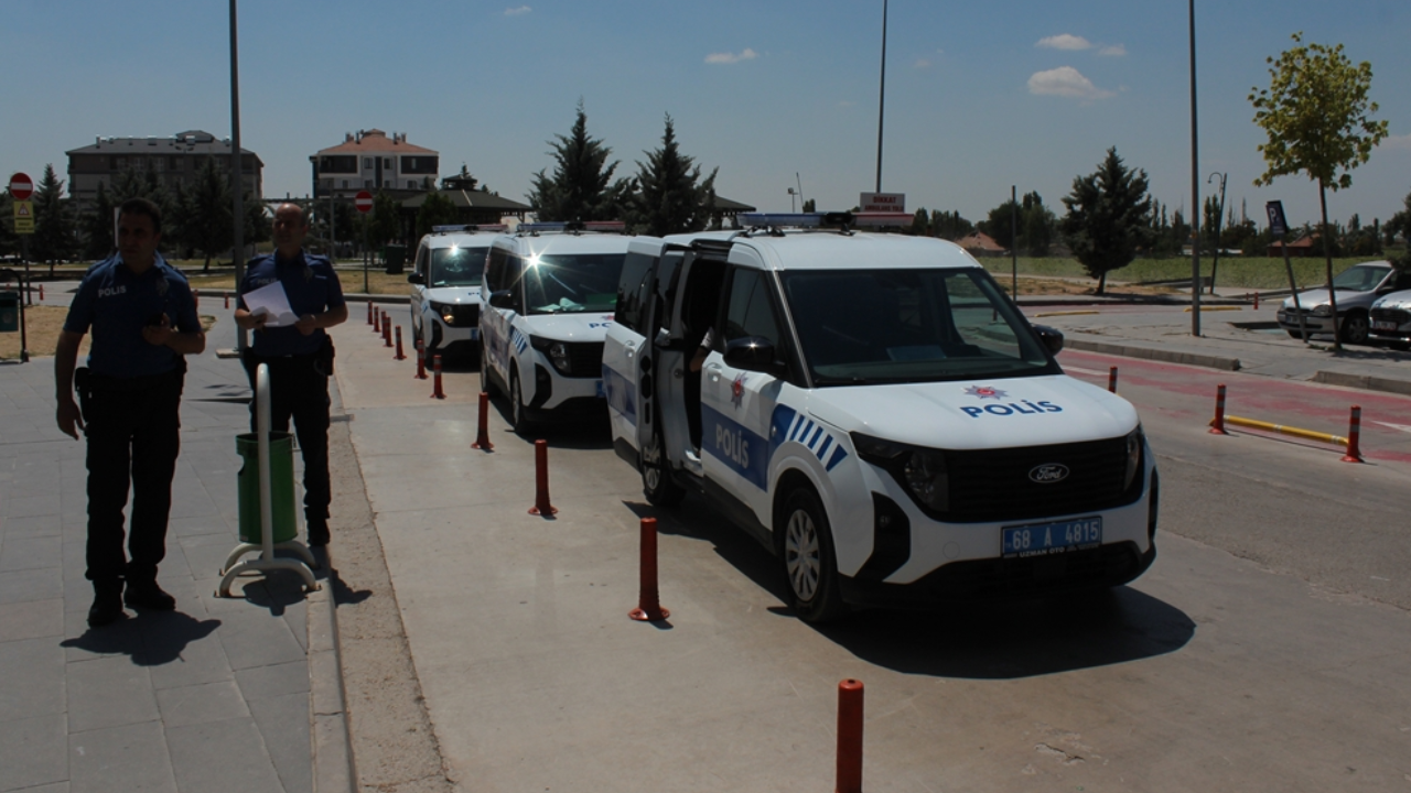 Aksaray'da Evinde Otururken Rastgele Açılan Ateşte Yaralanan Kadın
