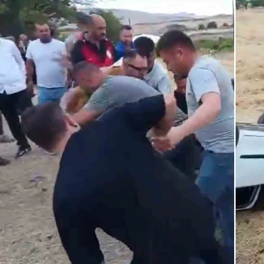 Aksaray'da Otomobil Park Halindeki Araca Çarptı: 5 Yaralı