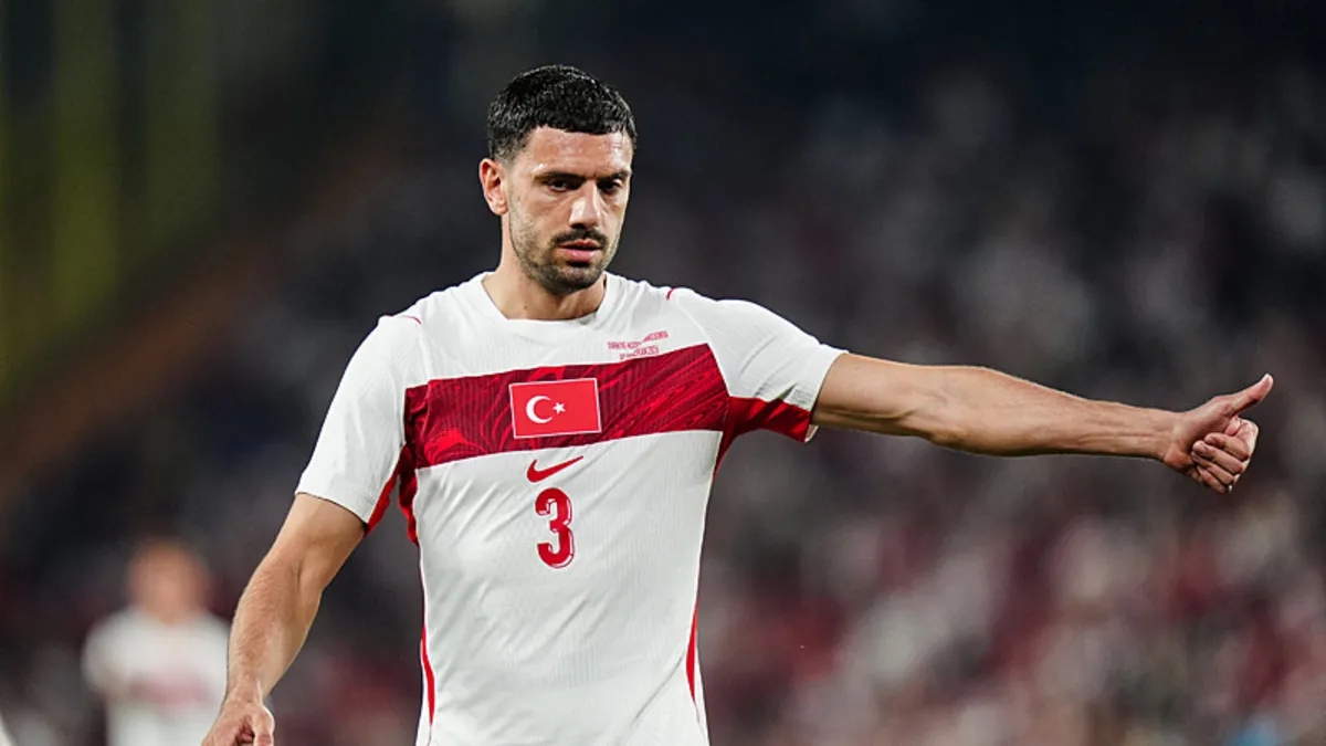 Al Ahli'den Merih Demiral paylaşımı: Transfer sinyali mi