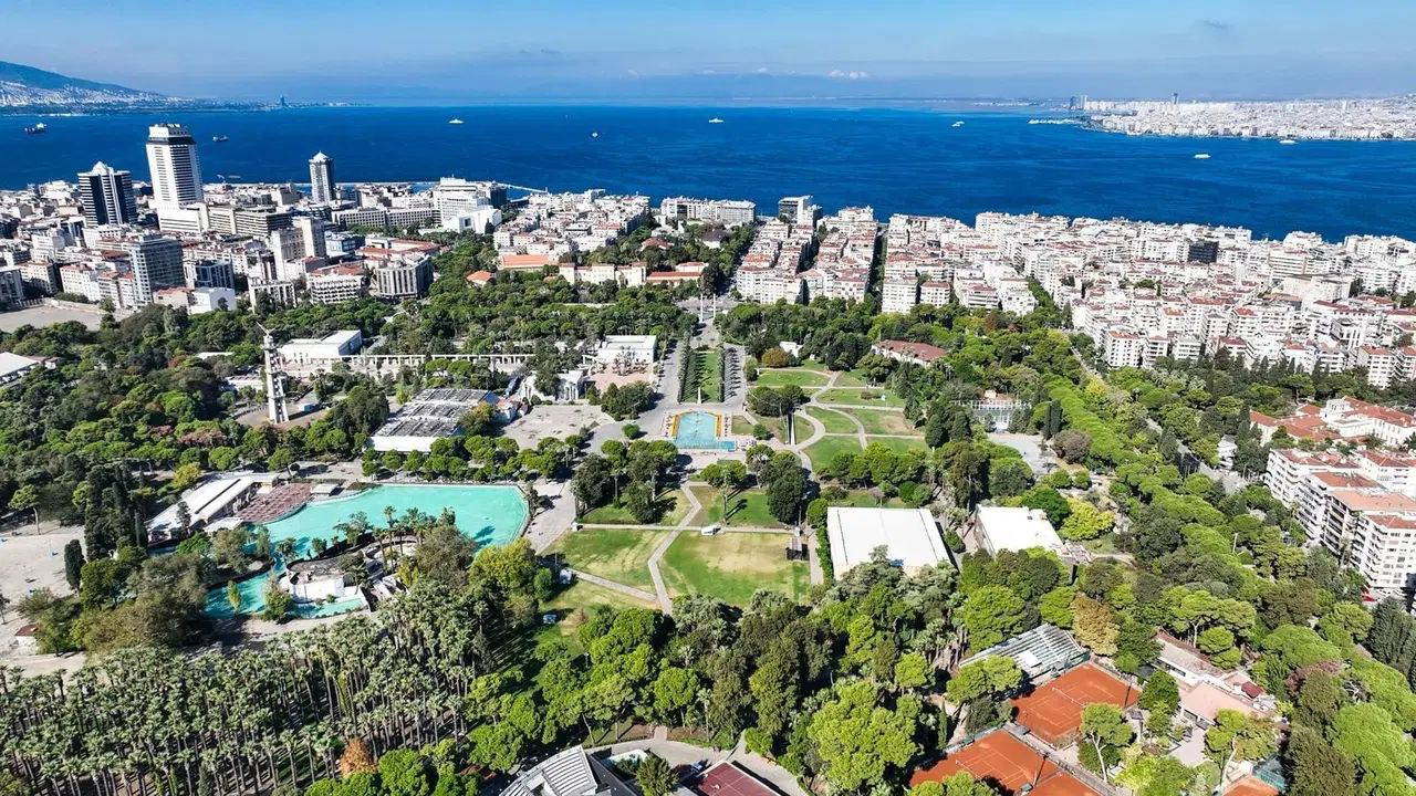 Alaçatı'nın kültürel kimliği için kapsamlı koruma planı
