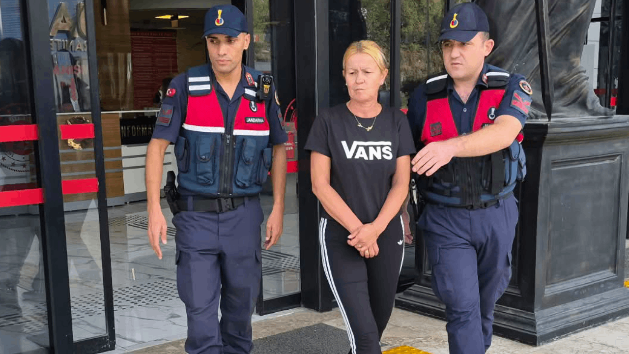Alanya'da Otel Faciası: Eşini Merdivenden İten Turist Tutuklandı