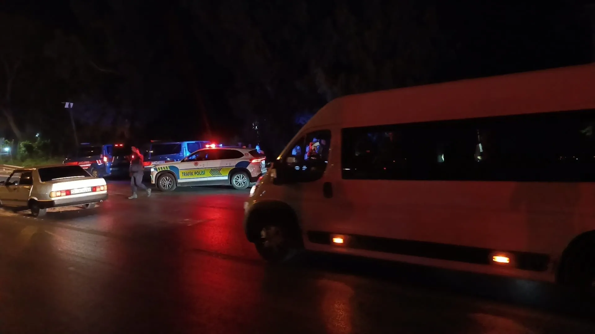 Alanya'da feci kaza! Yolun karşısına geçmek isteyen yaya can verdi