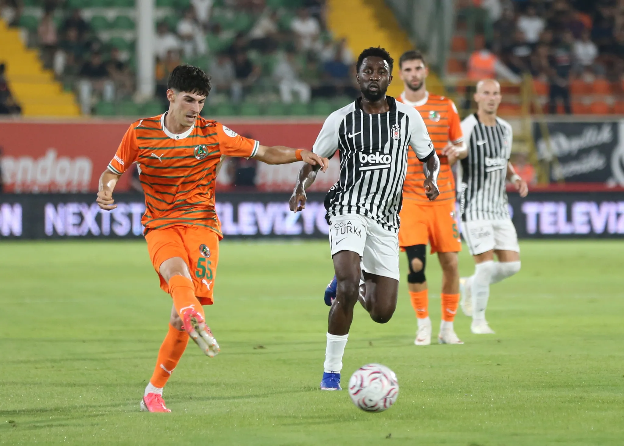 Alanyaspor Beşiktaş'ı Evinde Ağırladı: Maç 1-0 Bitti
