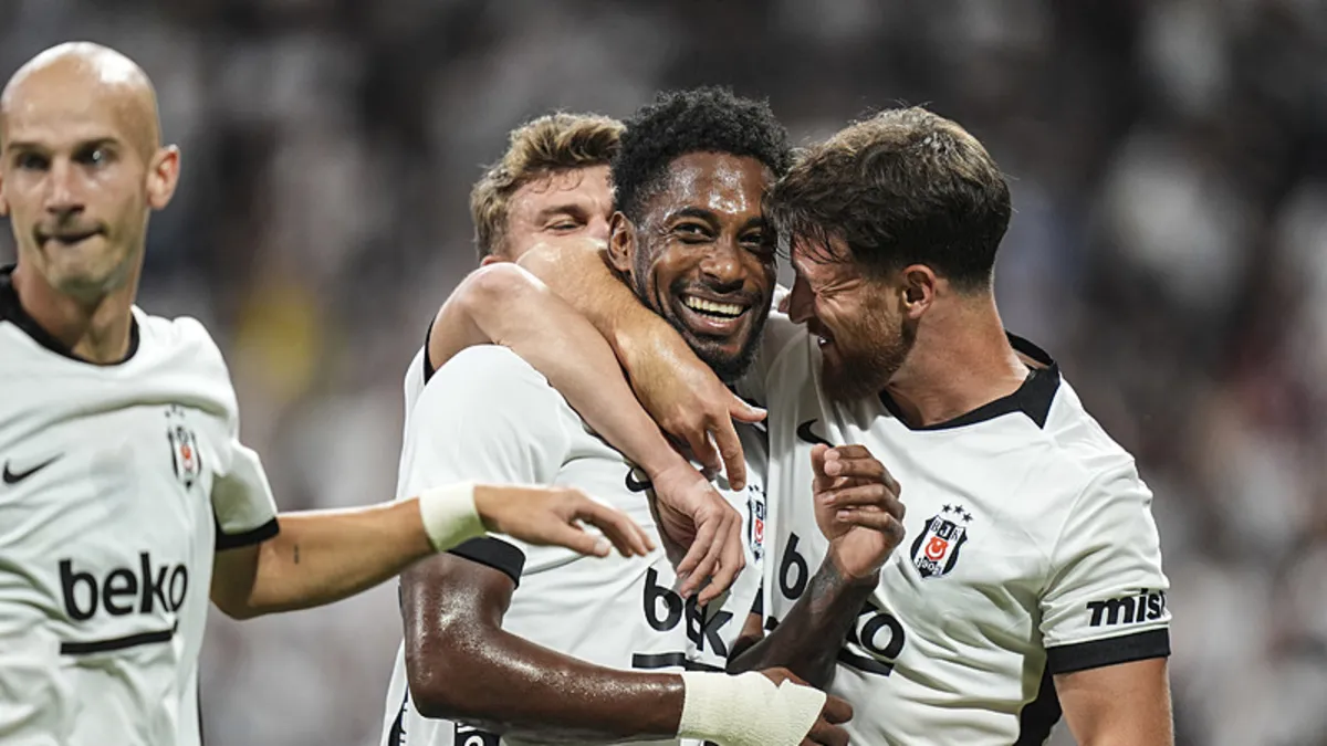 Alanyaspor - Beşiktaş: Süper Lig'de Zirve Mücadelesi