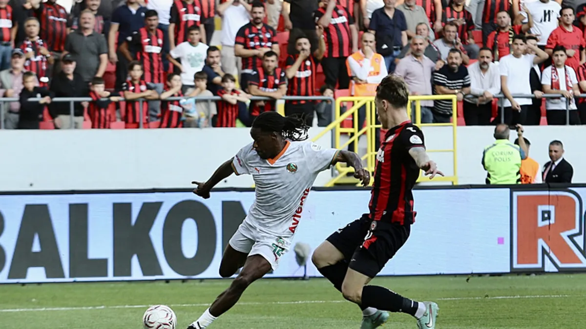 Alanyaspor, Çorum FK'yi 2-1 mağlup etti