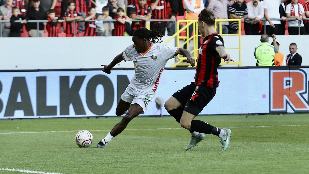Alanyaspor, Çorum FK Deplasmanında 2-1 Kazandı