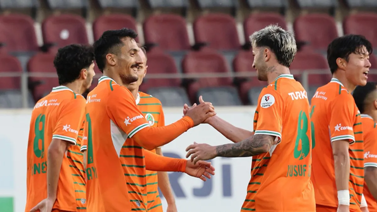 Alanyaspor Özel Maçta Amedspor'u 4-0 Yendi