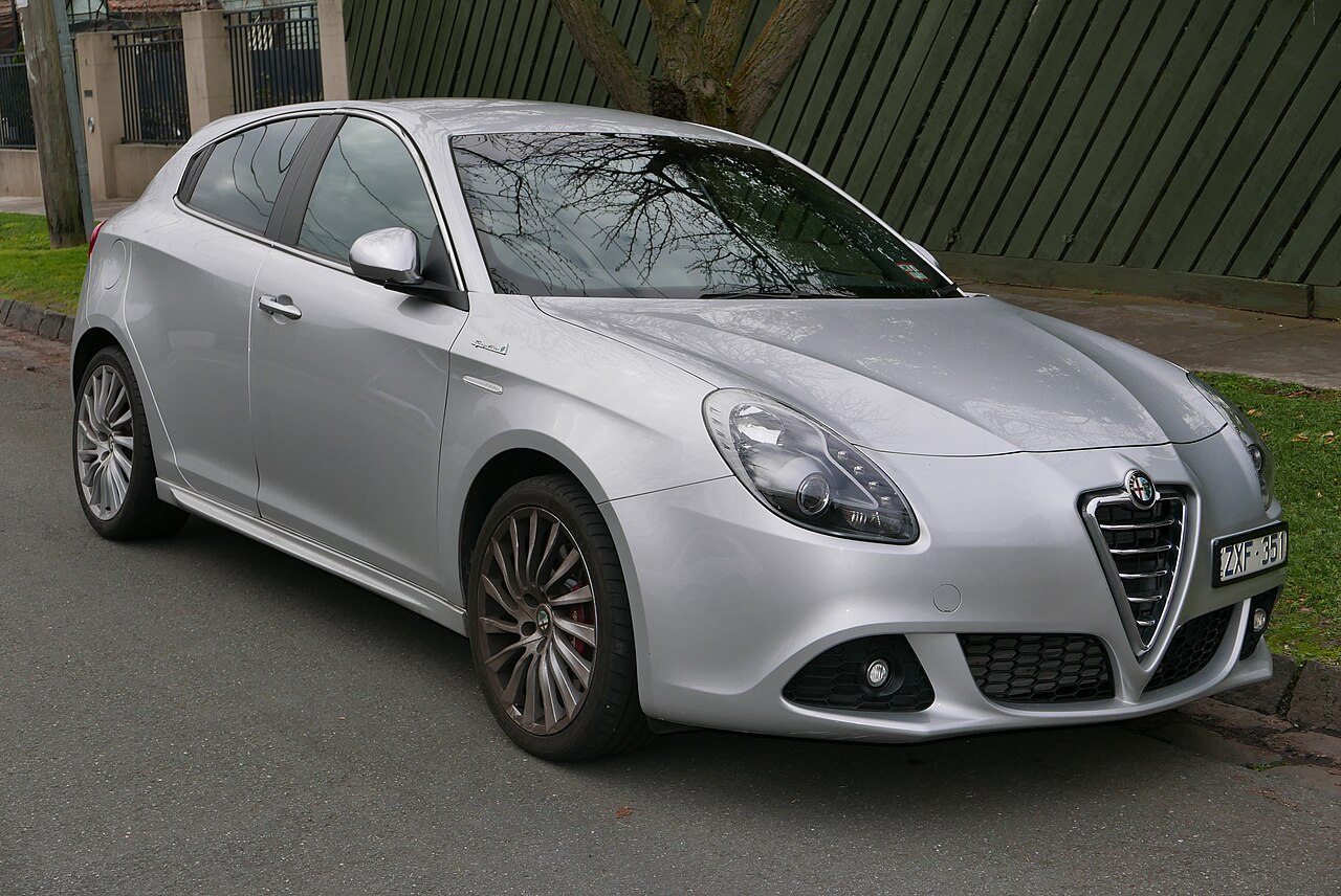 Alfa Romeo Giulietta: Efsane Hatchback Elektrikle Geri Dönüyor