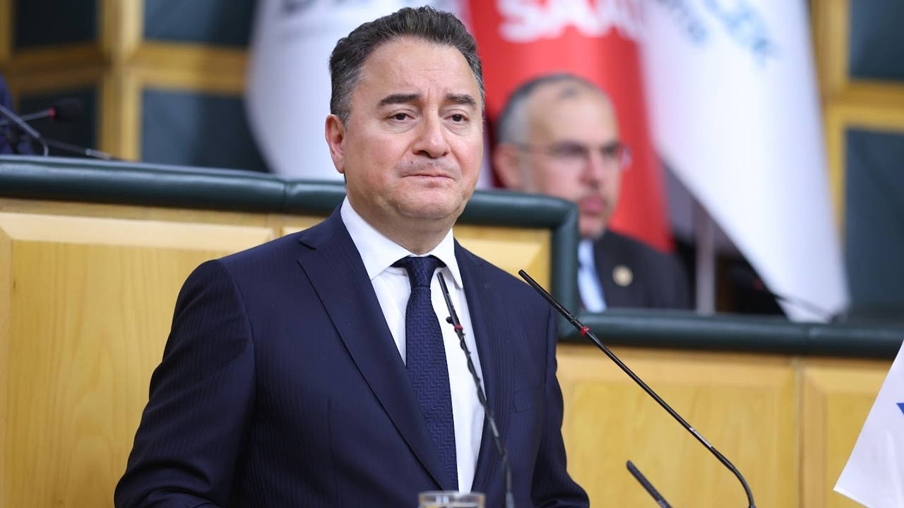 Ali Babacan'dan beyaz et şirketlerine kayyım atanmasına tepki