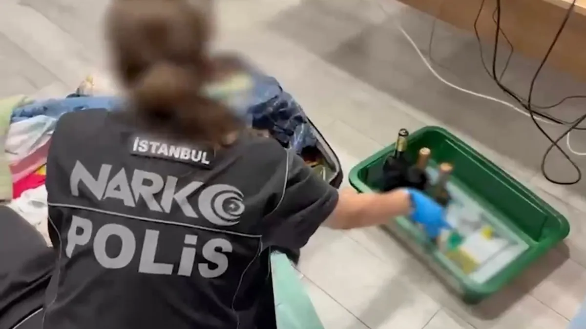 Alkol şişelerinde uyuşturucu sevkiyatı: İki kurye tutuklandı