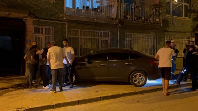 Alkollü sürücü doğal gaz kutusunu patlattı: Mahalle sokağa döküldü