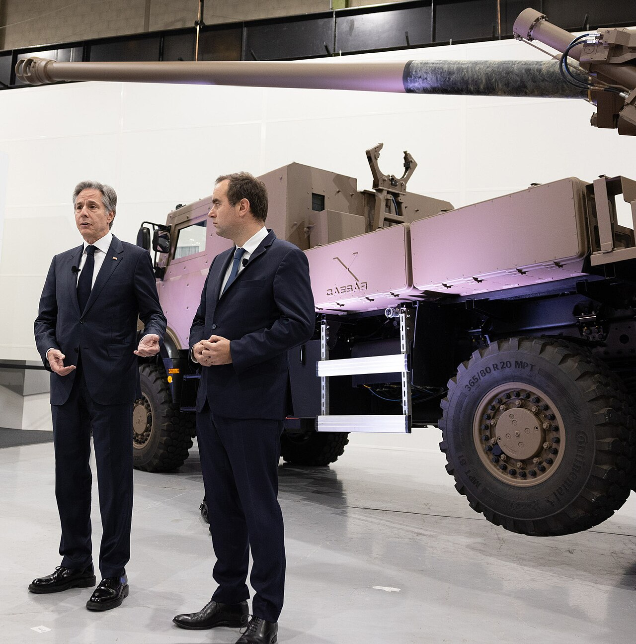 Almanya, tank üreticisi KNDS’nin yüzde 40 hissesini satın alıyor
