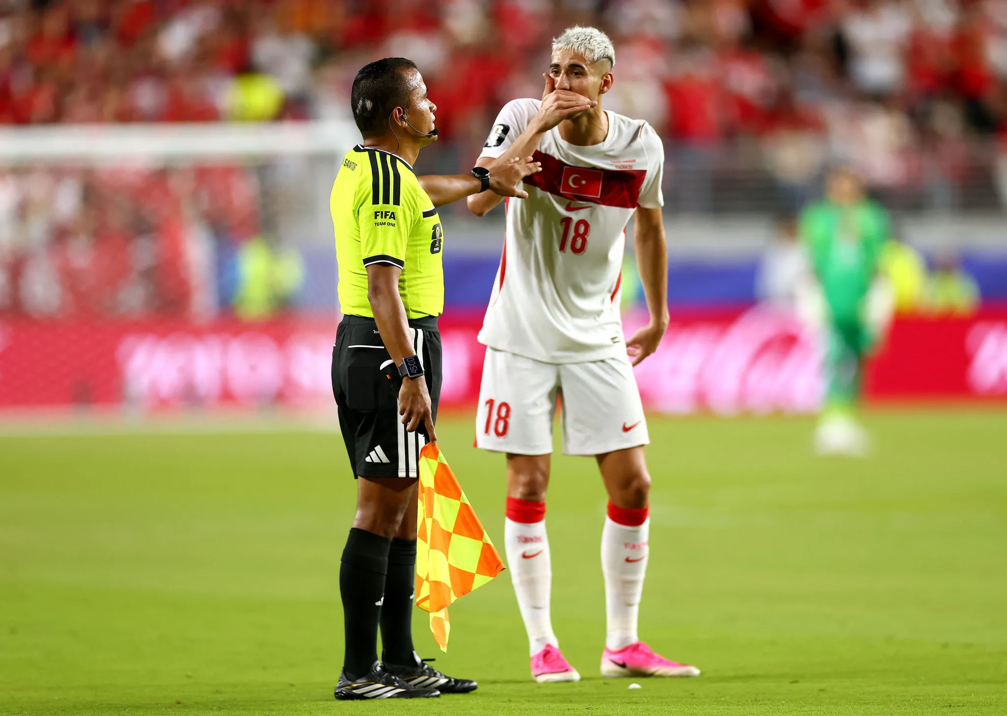 FIFA Dünya Kupası'nda İlk: Almiron'a Ağzını Kapatma Kuralı Cezası