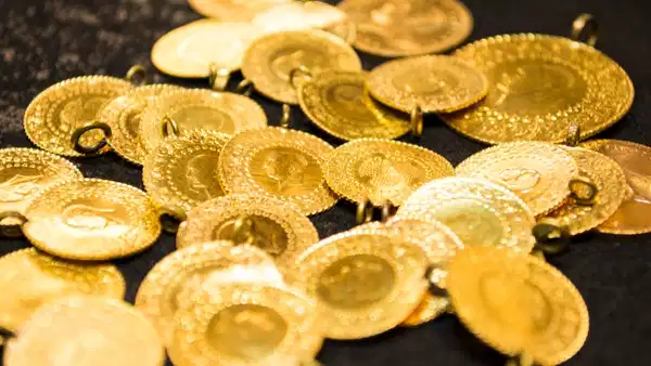 Altın fiyatları düşecek mi? Ünlü ekonomistten kritik uyarı
