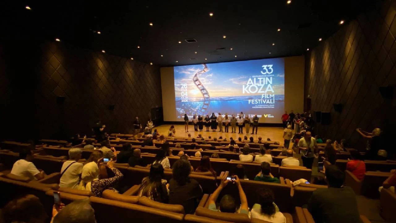 Altın Koza'da Ödüller Sahiplerini Buldu: En İyi Film 'Bir Arada Yalnız