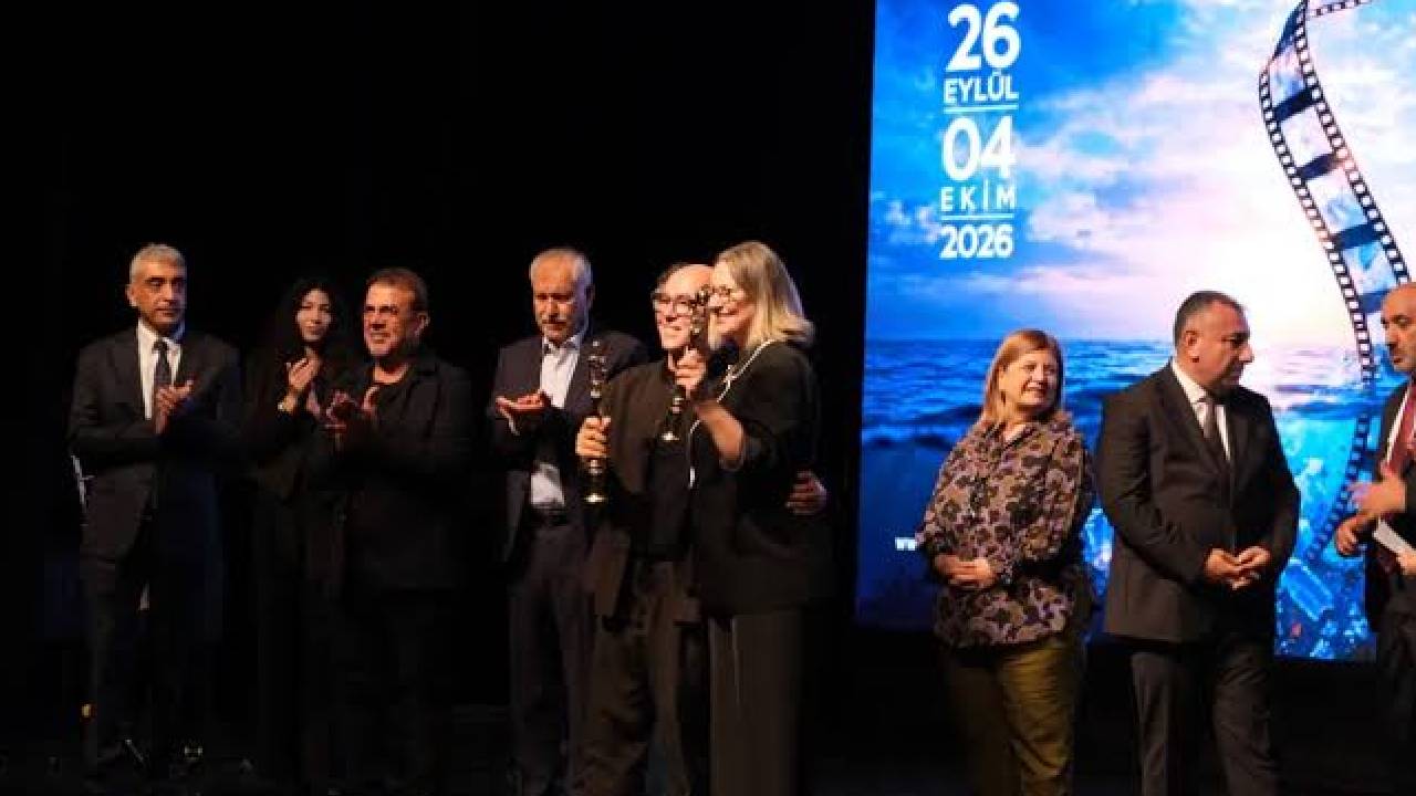 Altın Koza Onur Ödülleri Vahide Perçin ve Ferzan Özpetek'e Verildi