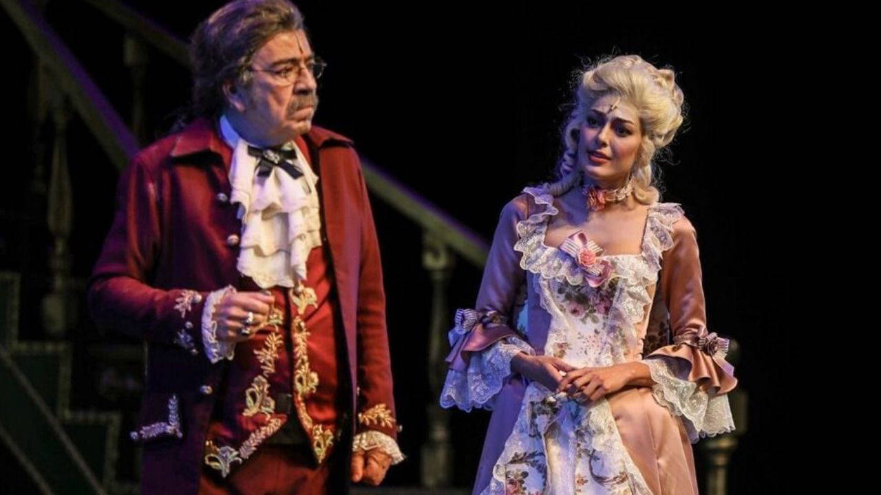 Sahnelere Veda: 'Amadeus' Oyunu Son Turneyle İzleyici Karşısında